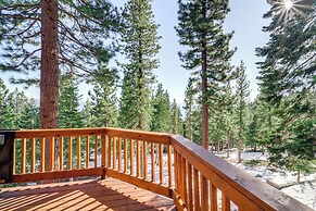 Spacious Cabin w/ 3 Decks: 4 Mi to Lake Tahoe!