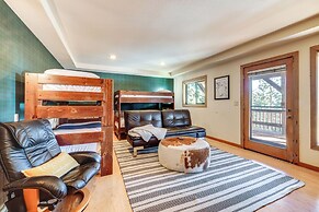 Spacious Cabin w/ 3 Decks: 4 Mi to Lake Tahoe!