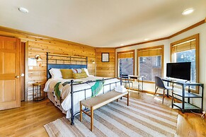 Spacious Cabin w/ 3 Decks: 4 Mi to Lake Tahoe!