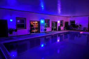 8-acre Bridgman Oasis: Pool, Hot Tub & Game Room