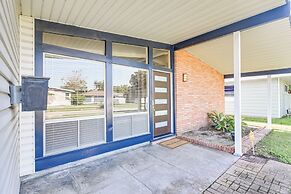 5 Mi to Texas City Dike & Beach: Home w/ Yard!