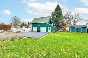 5 Mi to Lake Ontario: Mexico Home w/ Seasonal Pool