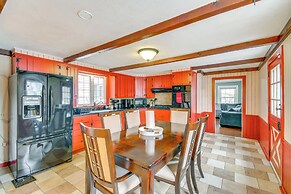 5 Mi to Lake Ontario: Mexico Home w/ Seasonal Pool