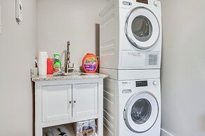 Custom-built Home Near Piscataqua River!