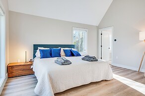 Custom-built Home Near Piscataqua River!