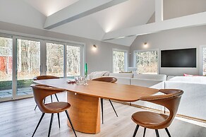 Custom-built Home Near Piscataqua River!