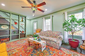 18 Mi to Skiing: Colorful Home in Springfield!