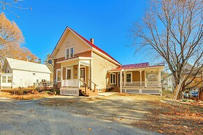 18 Mi to Skiing: Colorful Home in Springfield!