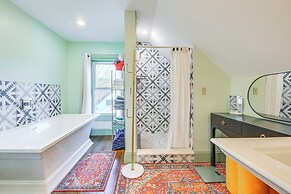 18 Mi to Skiing: Colorful Home in Springfield!