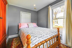 18 Mi to Skiing: Colorful Home in Springfield!
