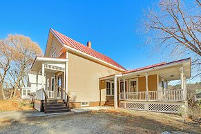 18 Mi to Skiing: Colorful Home in Springfield!