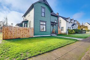 Walk to Independence Theatre: Dtwn Retreat!