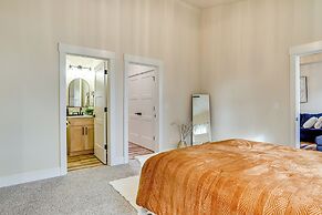 Walk to Independence Theatre: Dtwn Retreat!