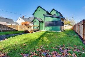 Walk to Independence Theatre: Dtwn Retreat!