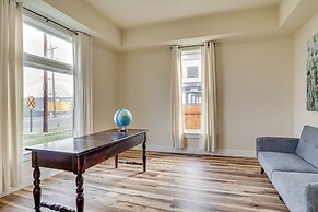 Walk to Independence Theatre: Dtwn Retreat!