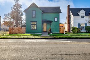 Walk to Independence Theatre: Dtwn Retreat!