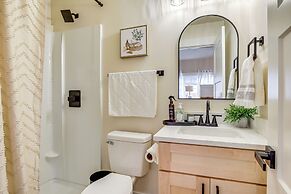 Walk to Independence Theatre: Dtwn Retreat!