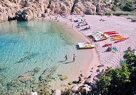 Residence with pool in Costa Paradiso