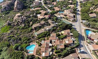 Residence with pool in Costa Paradiso