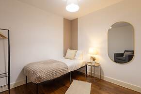 Host Stay Metropolitan House Apartment