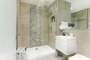 Gorgeous AP Next to Pier Beach