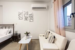 Filiatra Welcoming Hideaway - A Cozy Urban Escape