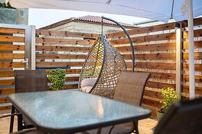 Filiatra Welcoming Hideaway - A Cozy Urban Escape