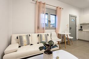 Filiatra Welcoming Hideaway - A Cozy Urban Escape