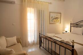 Verga Stone Haven - Seafront Waves Embrace