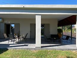 Kalamata Garden Haven - Escape Amidst Greenery