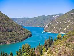 Welcoming Apartment With Garden