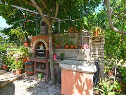 Welcoming Apartment With Garden