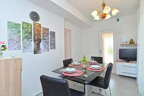 Welcoming Apartment With Garden