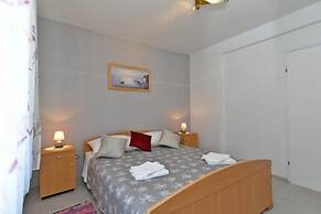 Welcoming Apartment With Garden