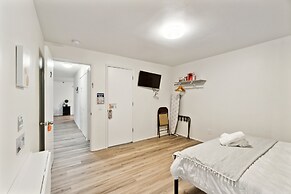 Central Bellevue Guesthouse 2 Bedroom Duplex