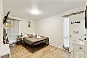 Central Bellevue Guesthouse 2 Bedroom Duplex