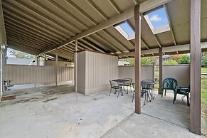 Central Bellevue Retreat 2 Bedroom Duplex