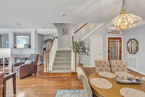 Spacious Urban Uptown Retreat 3 Bedroom Townhouse