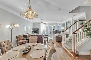 Spacious Urban Uptown Retreat 3 Bedroom Townhouse