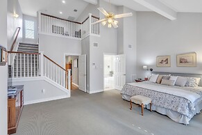 Spacious Urban Uptown Retreat 3 Bedroom Townhouse