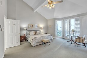 Spacious Urban Uptown Retreat 3 Bedroom Townhouse