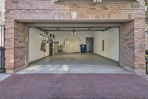 Spacious Urban Uptown Retreat 3 Bedroom Townhouse