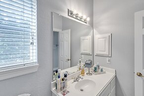 Spacious Urban Uptown Retreat 3 Bedroom Townhouse