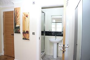Tranent Bridge House - 6 Bedroom Retreat