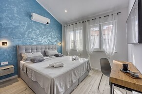 Peaceful Blooming Villa With Pool