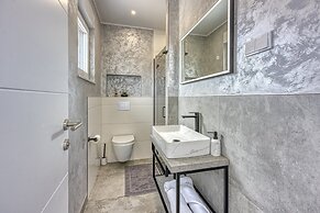 Peaceful Blooming Villa With Pool