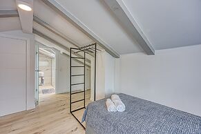 Peaceful Blooming Villa With Pool