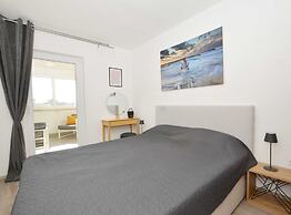 Tranquil and Bright Apartment With Loggia