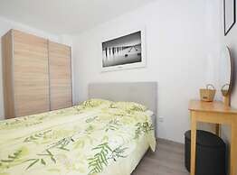 Tranquil and Bright Apartment With Loggia