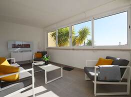 Tranquil and Bright Apartment With Loggia